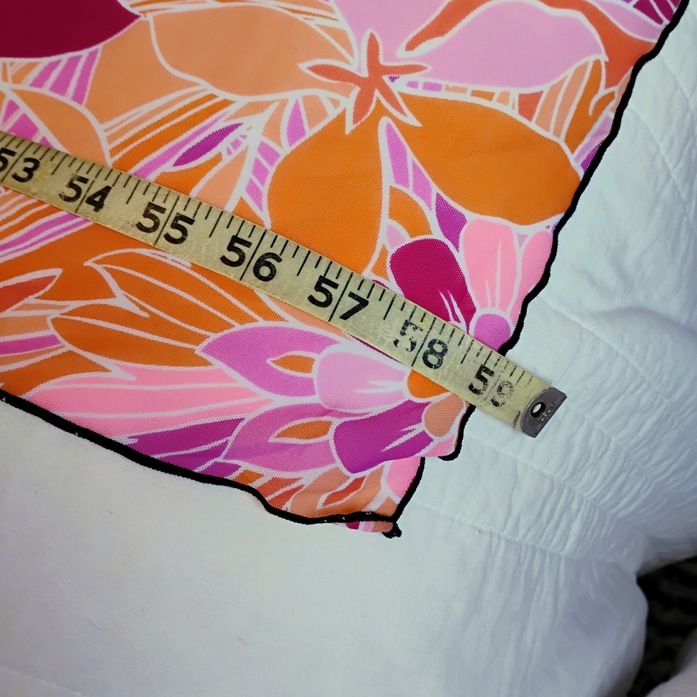 Floral Sarong Wrap in Black and Pink - Picture 7 of 10